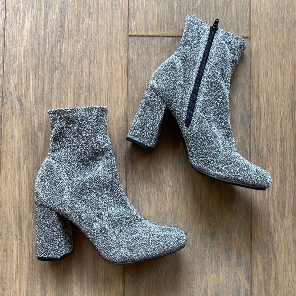 Mia metallic sparkle boot like new
